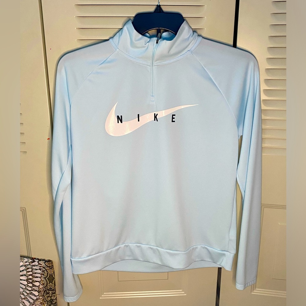 NWOT Nike Women's Dri-Fit Swoosh 1/4-Zip Running Top